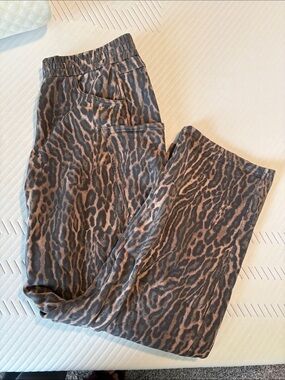 AFRM Ryan Barrel Sweatpants Leopard Print Lounge Pants - MEDIUM